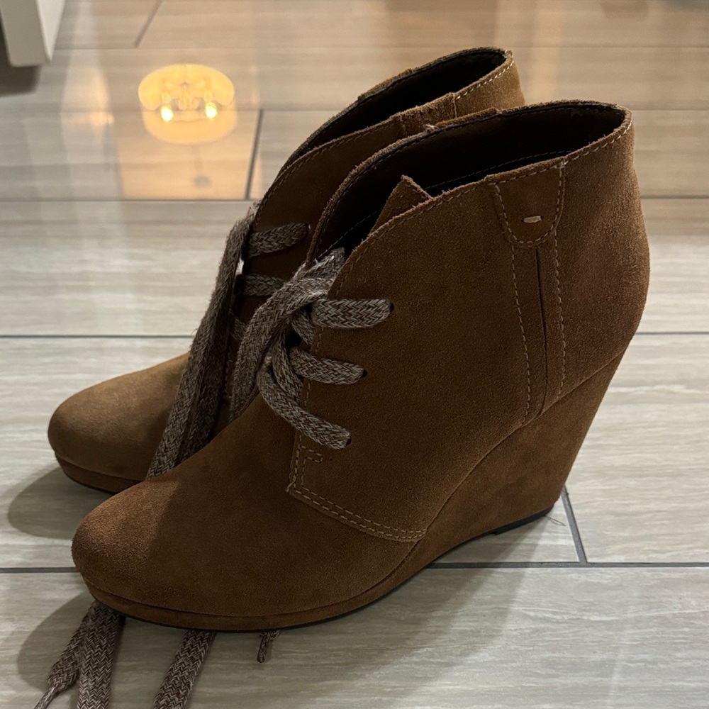 Dolce Vita Tan Suede Wedge Boots